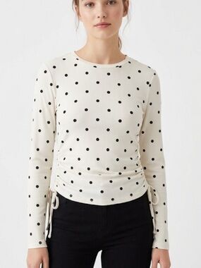 Suzy‎ Shier Polka Dot Ruched Long Sleeve – Size L | Femme Fit | Flirty Pattern |